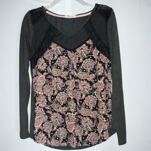 NWT Women's Taylor & Sage large top